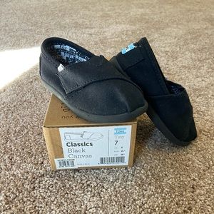Classic Black Canvas Toms